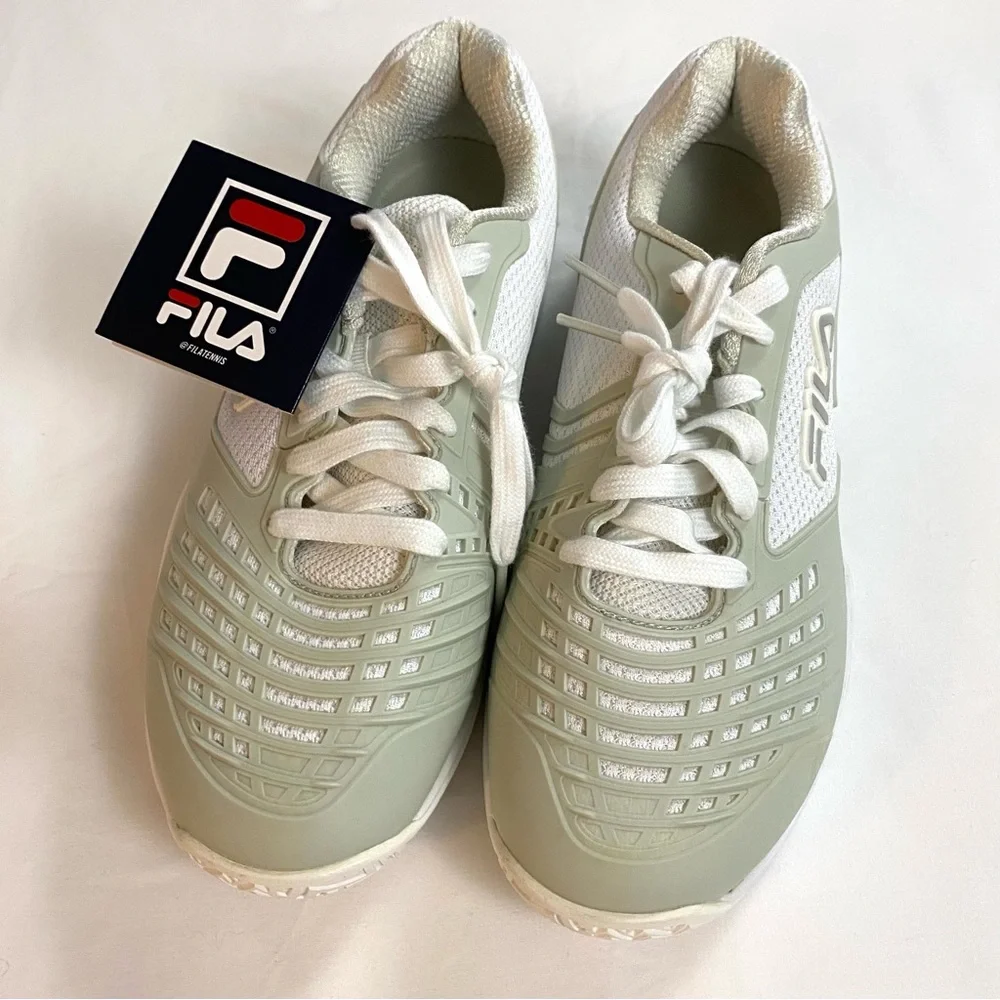 Fila Women's Axilus 2 Energized Tennis Shoe, White/Metallic Silver New sz 10 - Picture 2 of 8